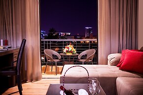 Bidwood Suite Hotel
