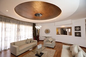 Bidwood Suite Hotel