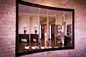 Bidwood Suite Hotel