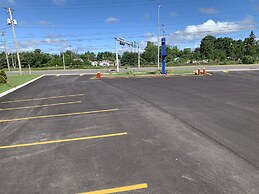 Trunk Road Motel