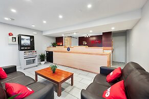 First Canada Inn Cornwall