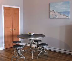 Canalside Restaurant, Inn & Kitchen store
