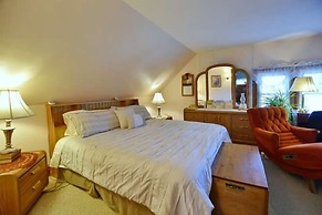 10th Avenue Guest House & Suites