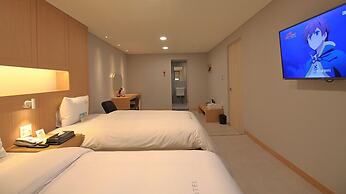 141 Mini Hotel
