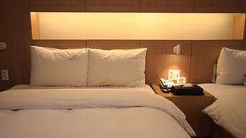 141 Mini Hotel