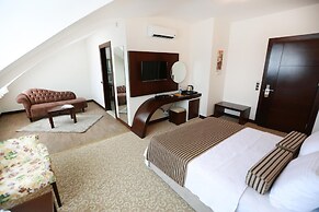 Lavin Otel