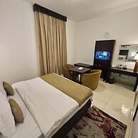 Tulip Creek Hotel Apartments