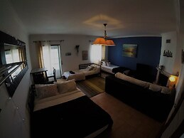 Peniche Surf Lodge - Hostel