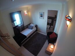 Peniche Surf Lodge - Hostel