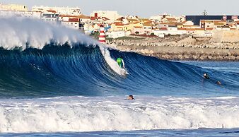 Peniche Surf Lodge - Hostel