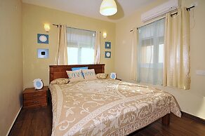 Mul Kineret Suites