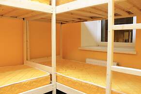 Landmark City Hotel - Hostel