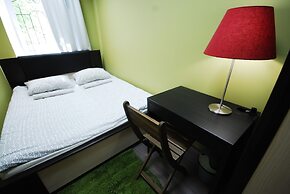 Landmark City Hotel - Hostel