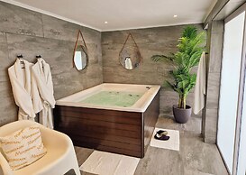 Blue Marlin All-Inclusive Seascape by Dream Resorts