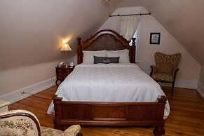 Grey Gables Inn