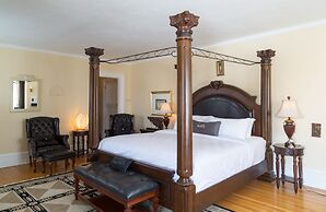 Grey Gables Inn