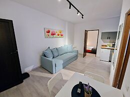 Main Square Apartments & More