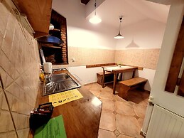 Main Square Apartments & More