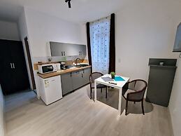 Main Square Apartments & More