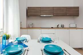 Apartinfo Apartments - Blue Side Family