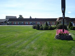 Knights Inn Colonial Fireside Inn