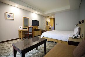 Sunshine Hotel