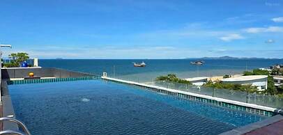 Sunday Beachfront View Jomtien Pattaya