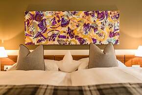 Hidalgo Suites & Restaurant