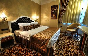 Golden Deluxe Hotel