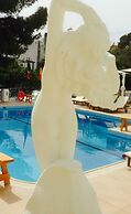 Kostis Villas