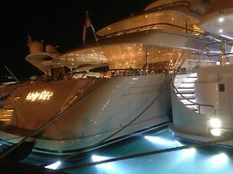 Kostis Villas