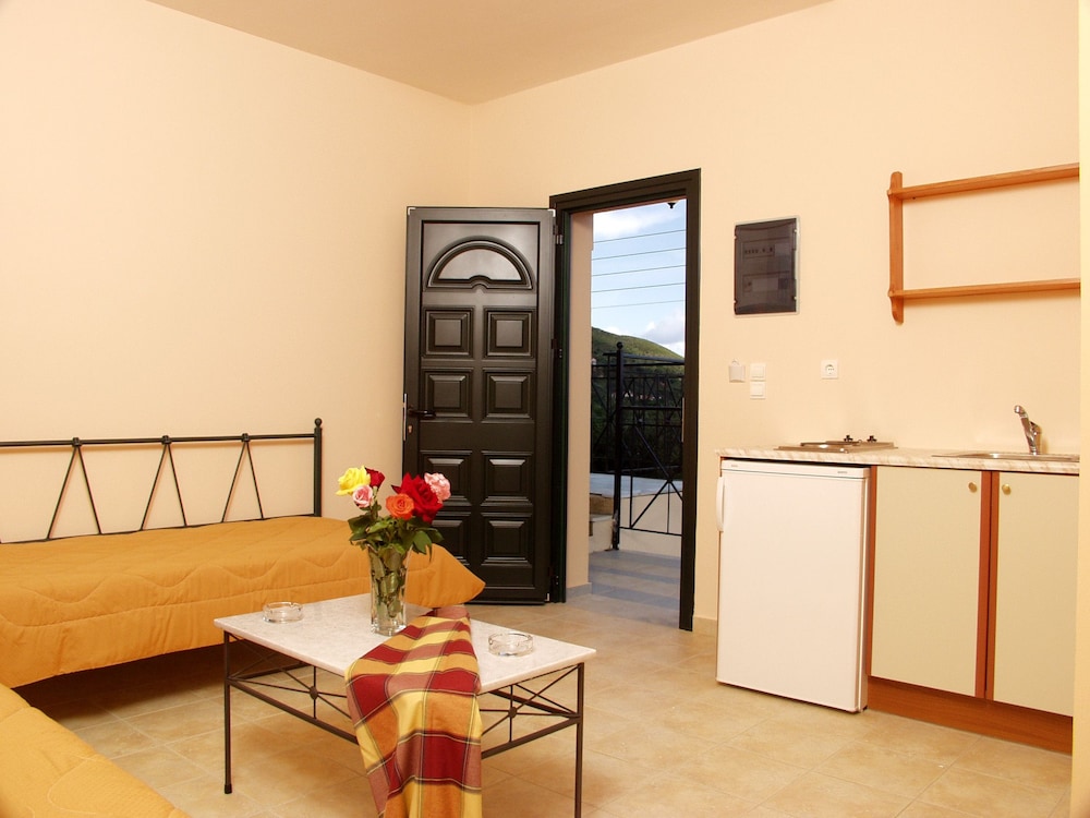 Elanthi Village Hotel