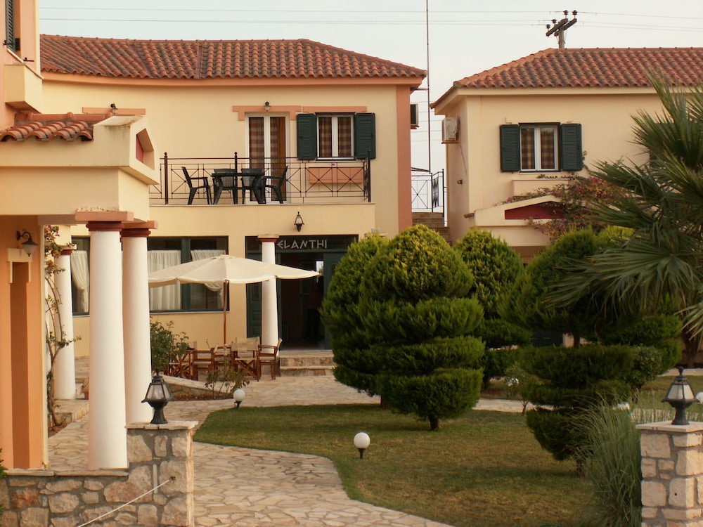 Elanthi Village Hotel