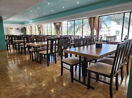 Aquavista Hotel & Suites