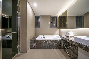 Vine Hotel