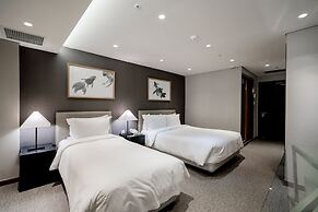 Oriens Hotel & Residences