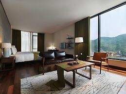 Yusense Hotel
