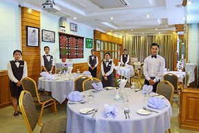 Hotel Dingar
