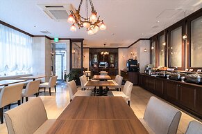 Hotel Katsuyama Premiere