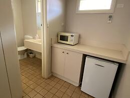 Higgins Lane Motel