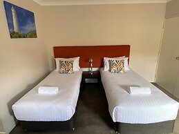 Higgins Lane Motel
