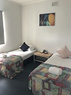 Tin Can Bay Budget Accommodation - Hostel
