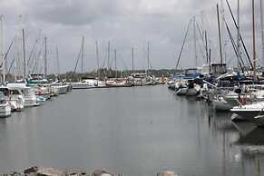 Tin Can Bay Budget Accommodation - Hostel