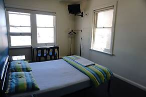 The Guesthouse - Hostel