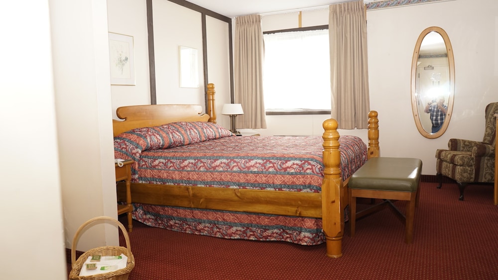 McIntosh Country Inn & Conference Centre in Canada