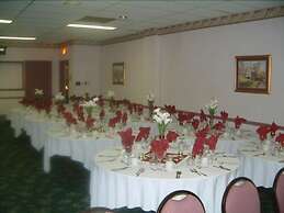McIntosh Country Inn & Conference Centre in Canada