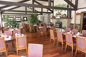 McIntosh Country Inn & Conference Centre in Canada