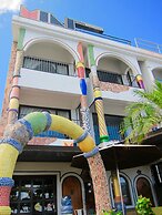 Mini Summer Hostel