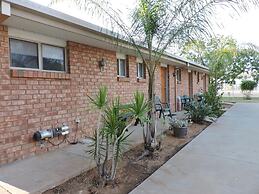 Red Cliffs Colonial Motor Lodge