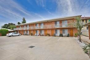 Red Cliffs Colonial Motor Lodge